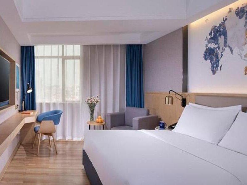 Kyriad Marvelous Hotel Dongguan Changan Light Rail Station Esterno foto